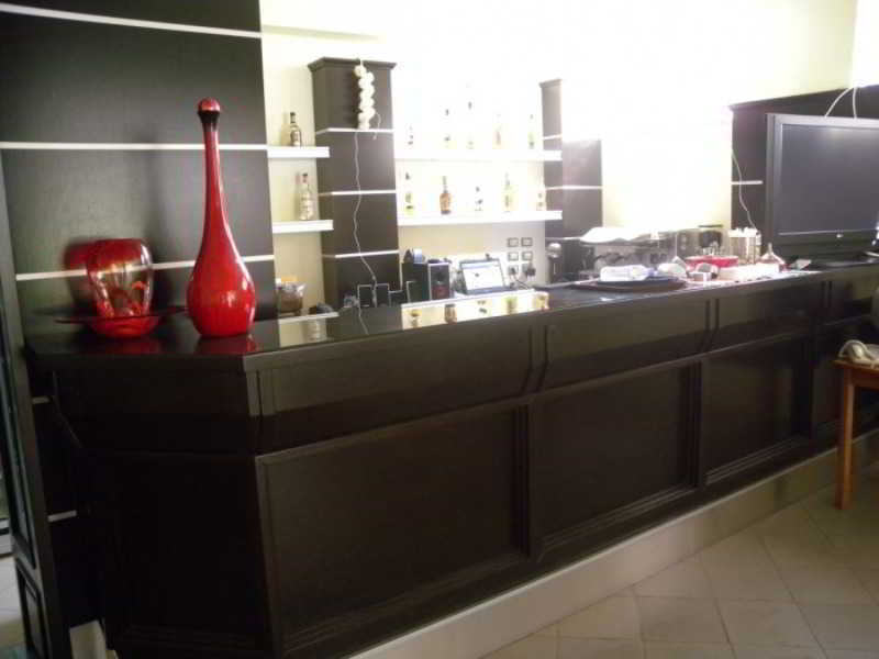 סרנדה Hotel Aulona מראה חיצוני תמונה
