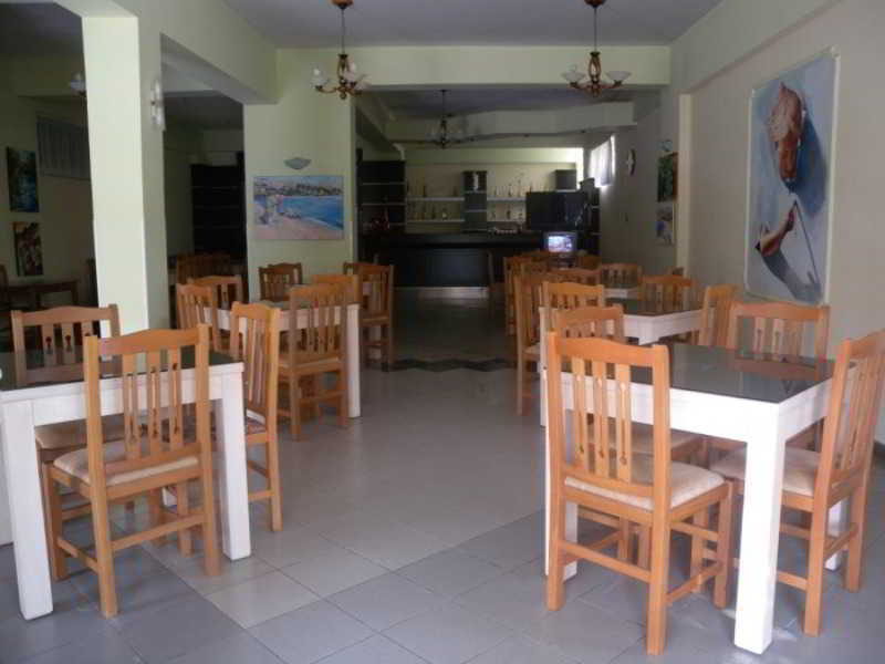 סרנדה Hotel Aulona מראה חיצוני תמונה