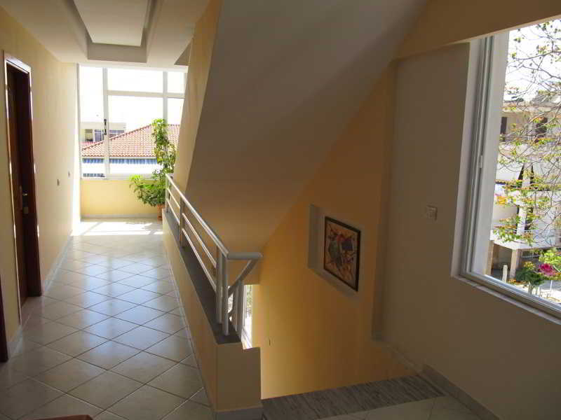 סרנדה Hotel Aulona מראה חיצוני תמונה