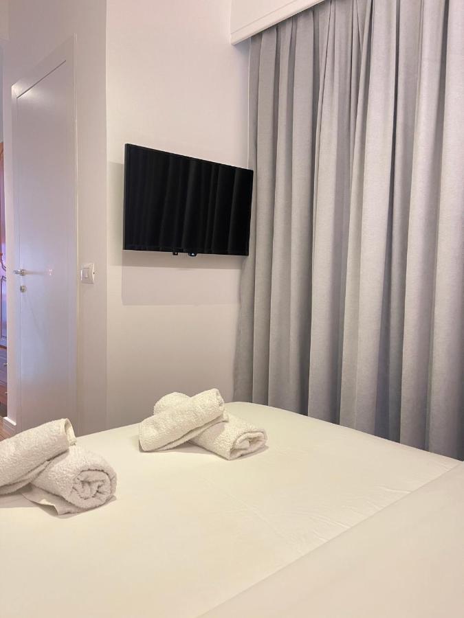 סרנדה Hotel Aulona מראה חיצוני תמונה