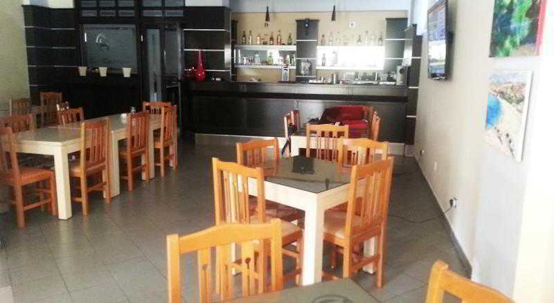 סרנדה Hotel Aulona מראה חיצוני תמונה